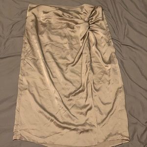 Side Knot mid length skirt